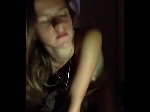 ❤️ En pige onanerer og kommer Sluts at da.sexeey.ru ❌